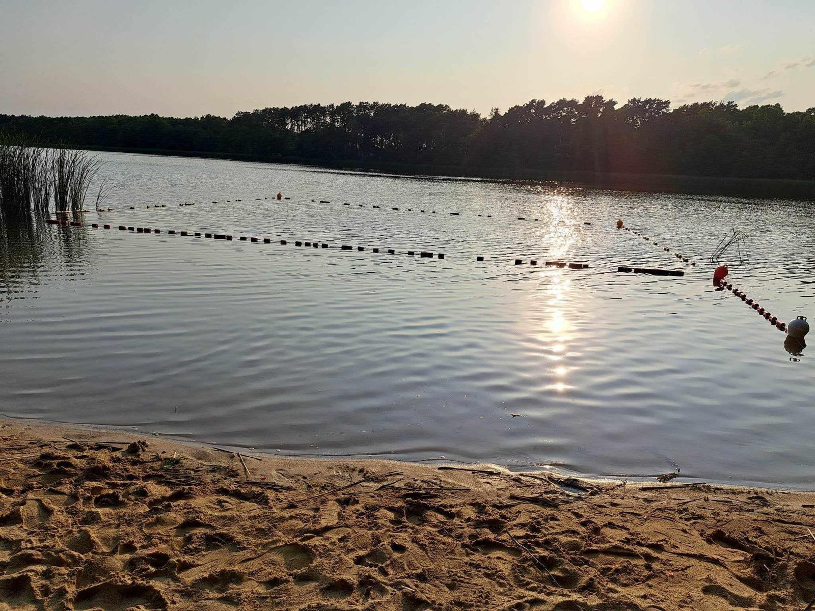 Widok na nową plażę na bazie.